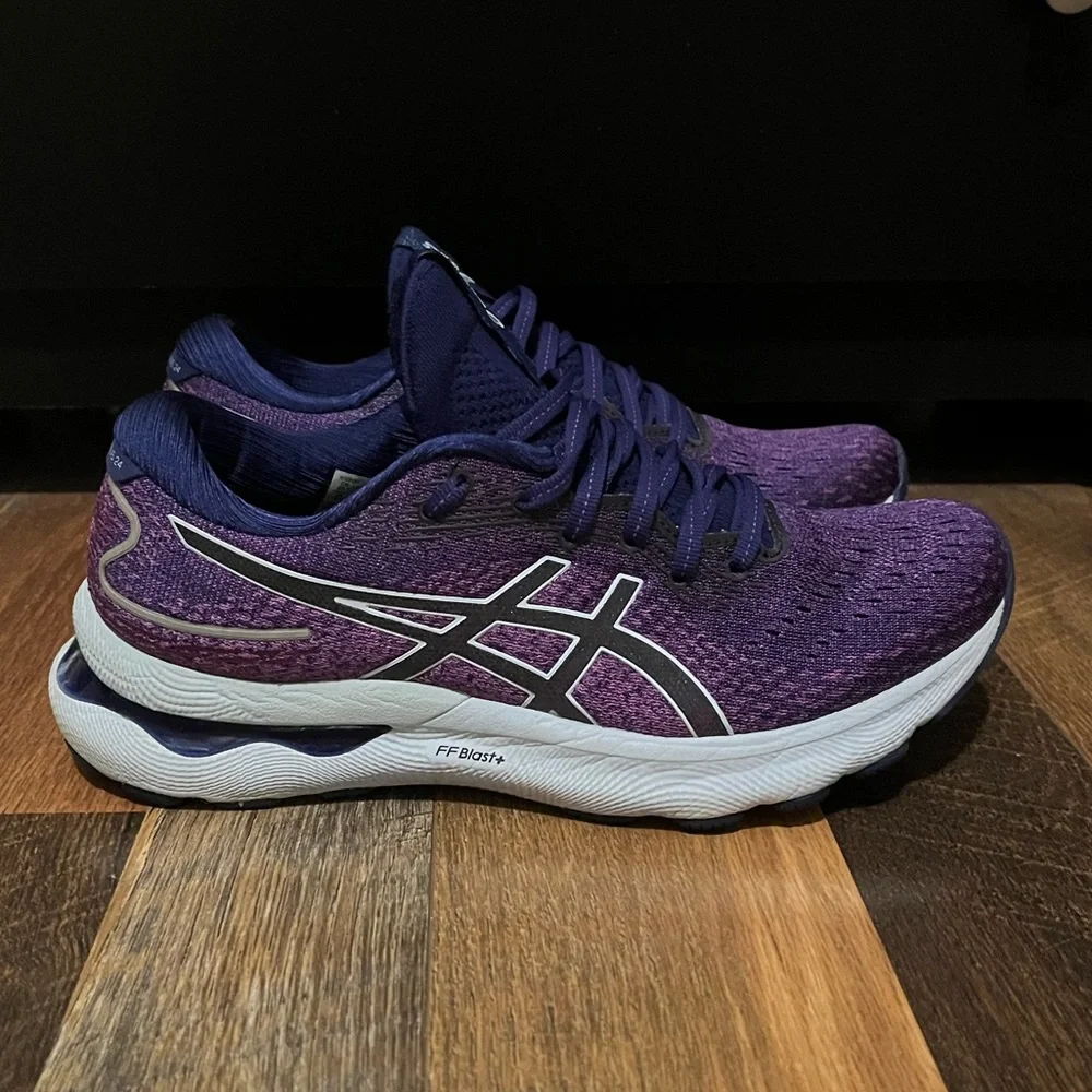 EUC Asics Women’s Gel-Nimbus 24 Purple/Light Blue Size 8.5 - Picture 1 of 12